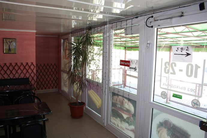 Imagen del bar/restaurante del Hotel Like Home - Hostel. Foto 2