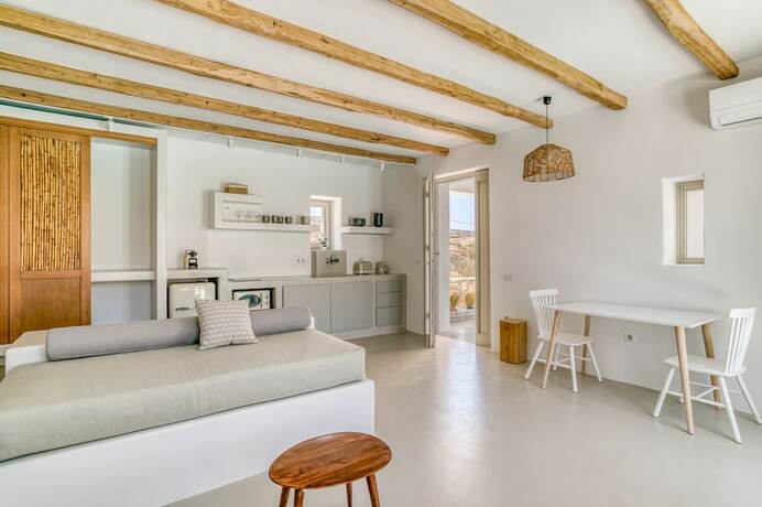 Imagen general del Hotel Lil Paros Luxury suites. Foto 7