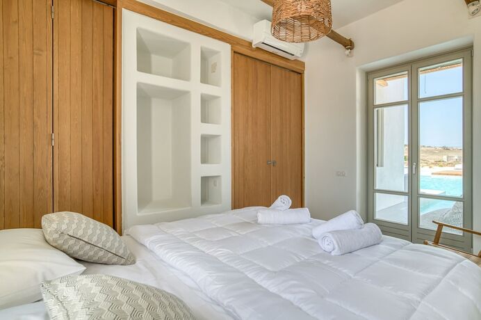 Imagen general del Hotel Lil Paros Luxury suites. Foto 8