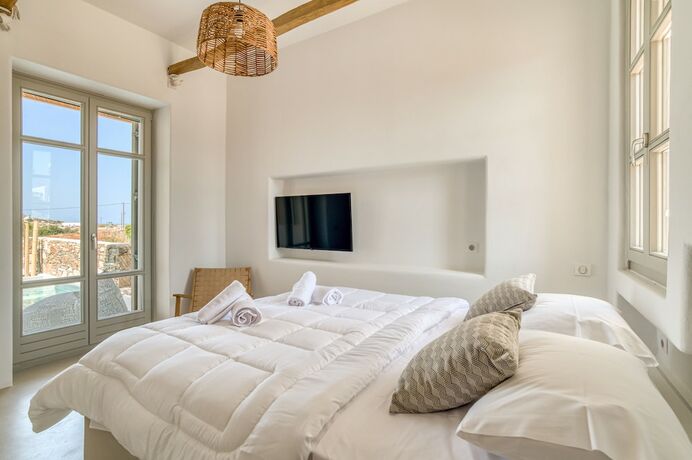 Imagen de la habitación del Hotel Lil Paros Luxury suites. Foto 17