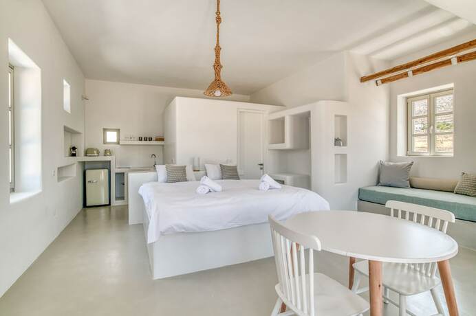 Imagen de la habitación del Hotel Lil Paros Luxury suites. Foto 20