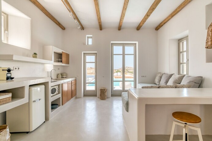 Imagen general del Hotel Lil Paros Luxury suites. Foto 13