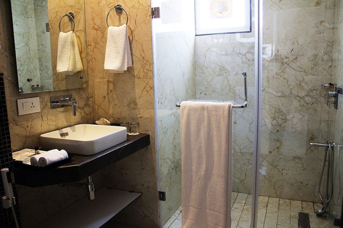 Imagen de la habitación del Hotel Lilac. Foto 15