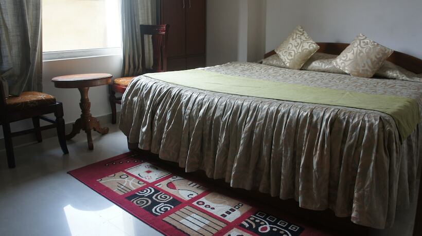 Imagen de la habitación del Hotel Lilawati Grand. Foto 15
