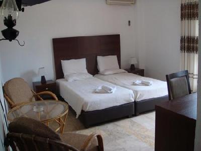 Imagen general del Hotel Lili. Foto 1