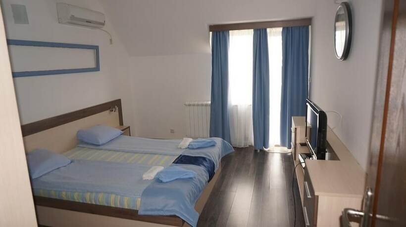 Imagen de la habitación del Hotel Lilia 2. Foto 16