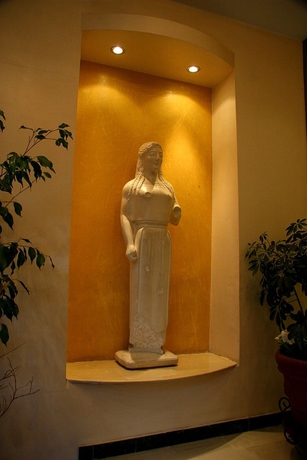 Imagen de los interiores del Hotel Lilia, Pireo. Foto 10