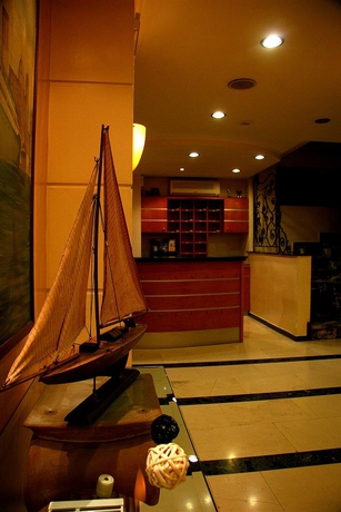 Imagen de los interiores del Hotel Lilia, Pireo. Foto 12