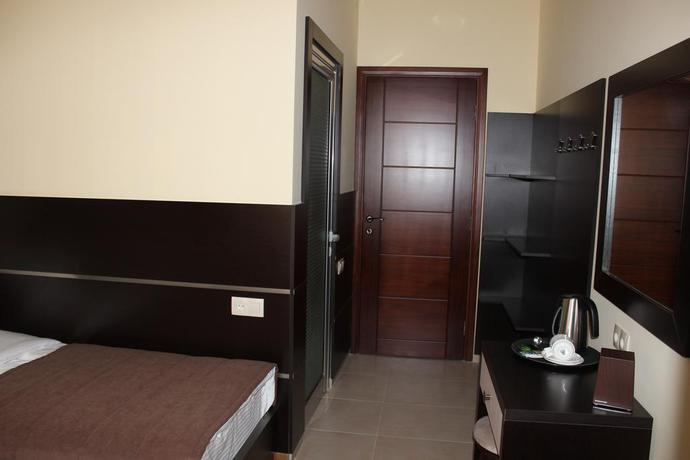 Imagen de la habitación del Hotel Lilia Yerevan. Foto 5