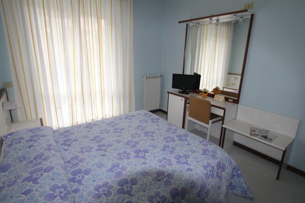 Imagen de la habitación del Hotel Liliana, Andora. Foto 3