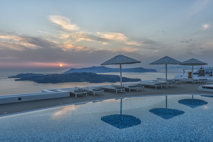 Imagen de la piscina del Hotel Lilium, Fira. Foto 15