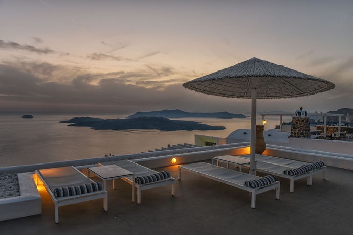 Imagen de los exteriores del Hotel Lilium, Fira. Foto 13