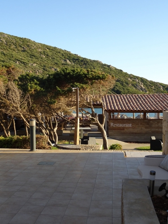 Imagen de los exteriores del Hotel Lilium Maris, Tizzano. Foto 5