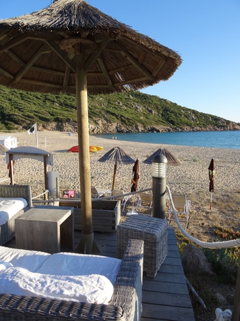 Imagen de los exteriores del Hotel Lilium Maris, Tizzano. Foto 7