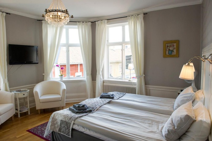 Imagen de la habitación del Hotel Lillalet. Foto 15