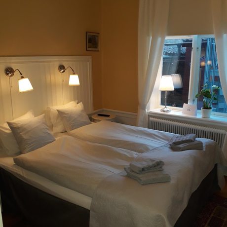 Imagen de la habitación del Hotel Lillalet. Foto 18