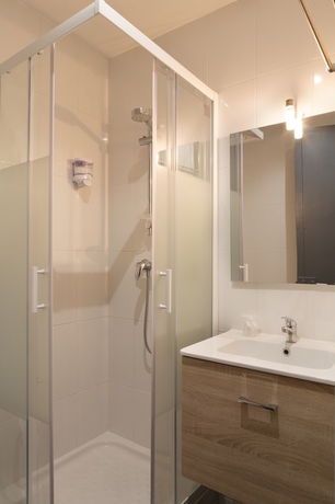 Imagen de la habitación del Hotel Lille City. Foto 10