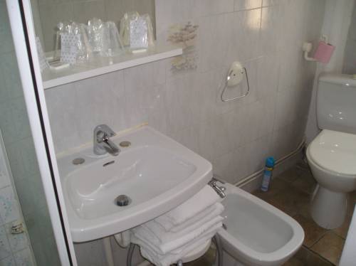 Imagen de la habitación del Hotel L'ilot Fleuri. Foto 7