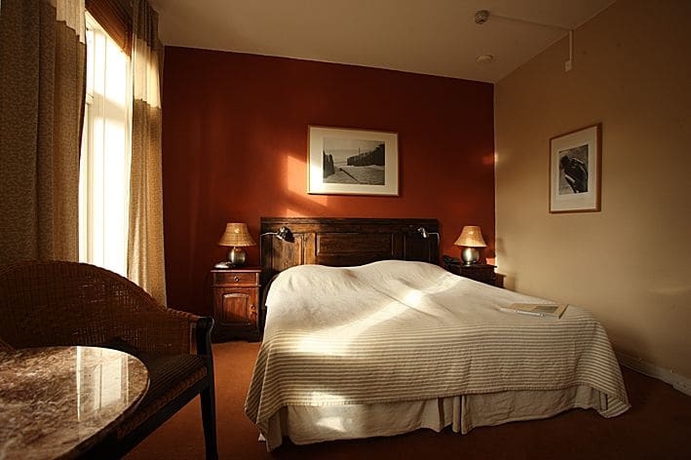 Imagen de la habitación del Hotel Lilton. Foto 6