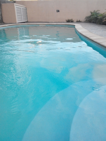 Imagen de la piscina del Hotel Lilvilla. Foto 16