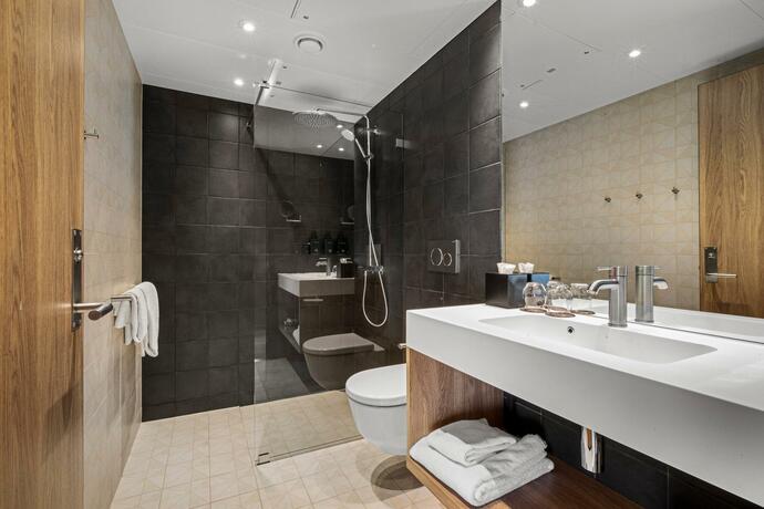 Imagen general del Hotel Lily Country Club. Foto 27