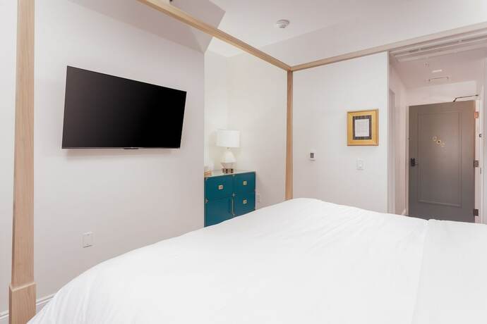 Imagen de la habitación del Hotel Lily Hall. Foto 13