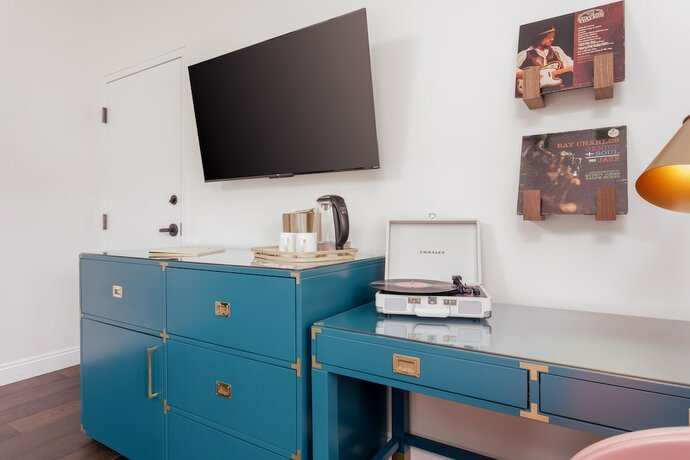 Imagen general del Hotel Lily Hall. Foto 3
