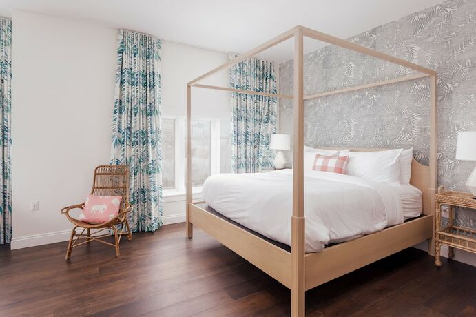 Imagen de la habitación del Hotel Lily Hall. Foto 18