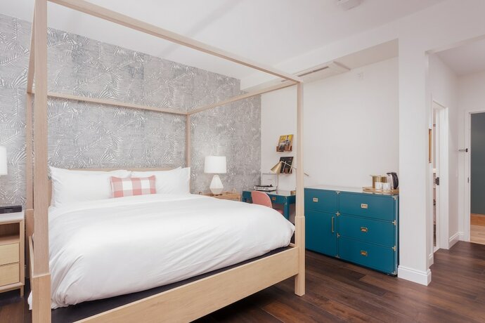 Imagen general del Hotel Lily Hall. Foto 8