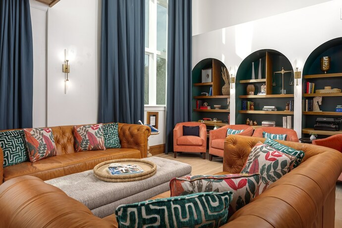 Imagen general del Hotel Lily Hall. Foto 10