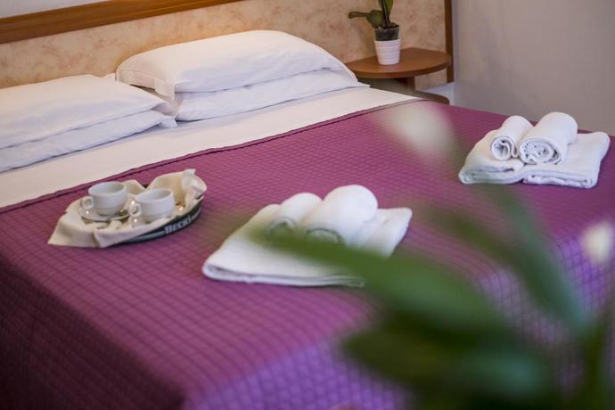 Imagen general del Hotel Lily, Rimini. Foto 2