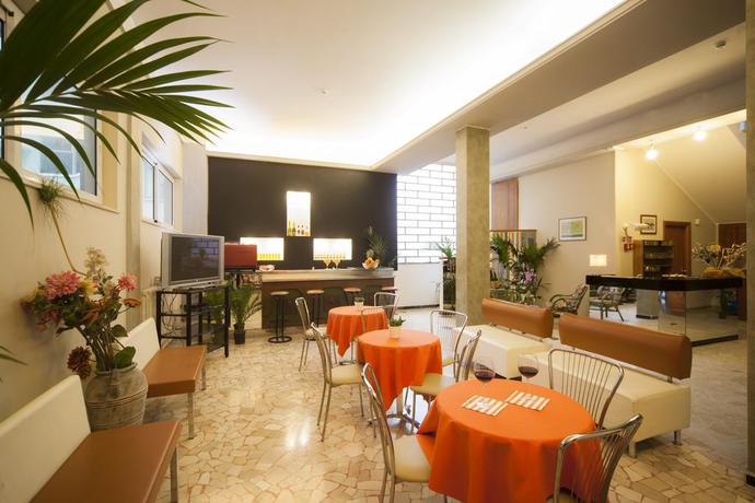 Imagen general del Hotel Lily, Rimini. Foto 7