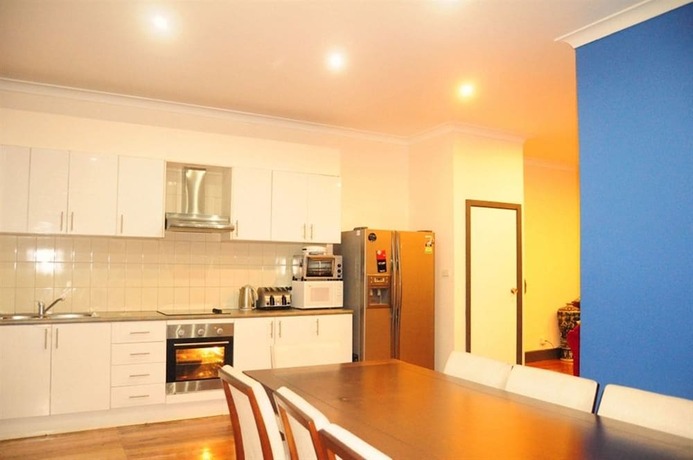 Imagen del bar/restaurante del Hotel Lily Sands Inn. Foto 15