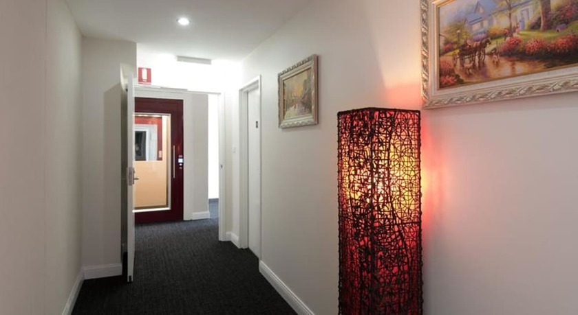 Imagen de los interiores del Hotel Lily Sands Inn. Foto 21