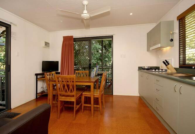 Imagen de la habitación del Hotel Lilyponds Holiday Park. Foto 12