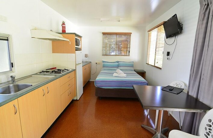 Imagen de la habitación del Hotel Lilyponds Holiday Park. Foto 13