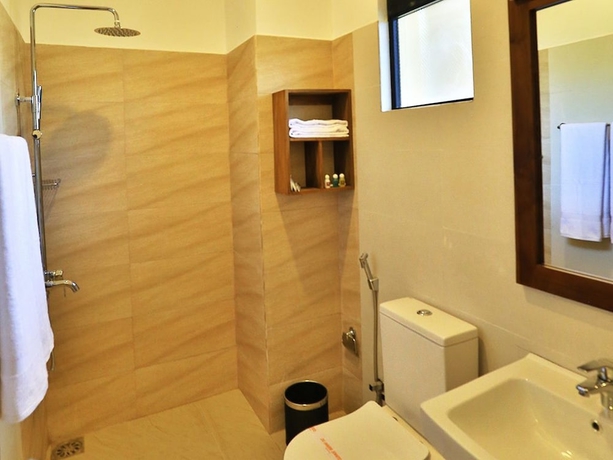 Imagen de la habitación del Hotel Lily\'s Resort. Foto 13
