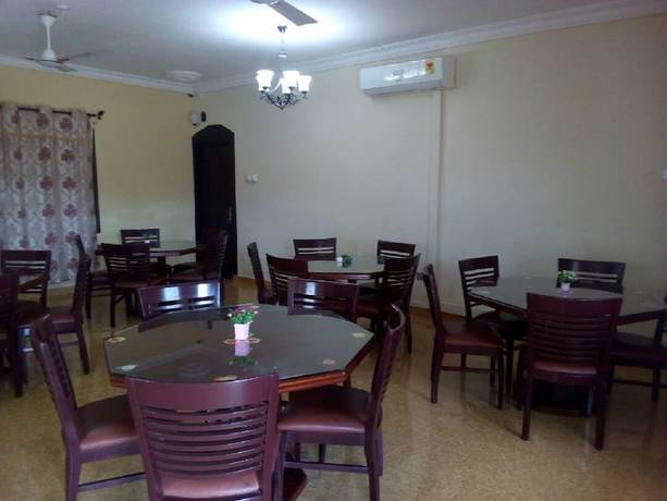 Imagen del bar/restaurante del Hotel Lilyval Limited. Foto 3