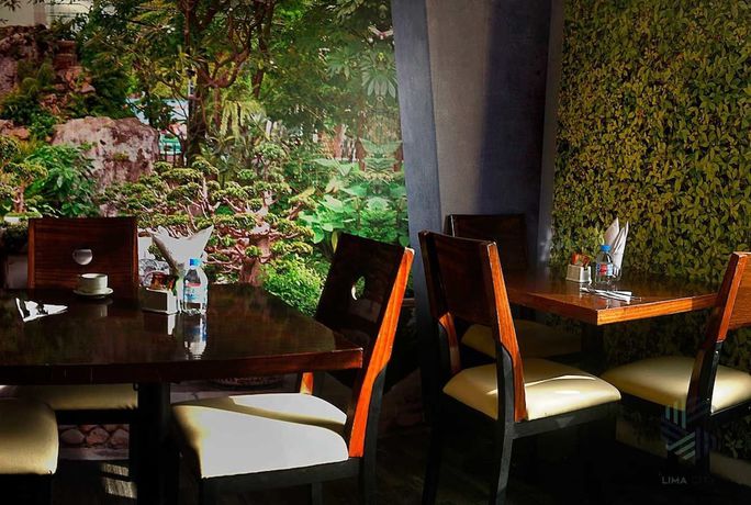 Imagen del bar/restaurante del Hotel Lima City. Foto 2