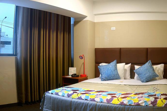 Imagen de la habitación del Hotel Lima City. Foto 10