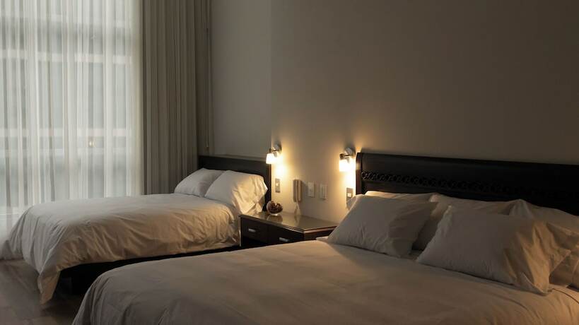 Imagen de la habitación del Hotel Lima Host. Foto 17