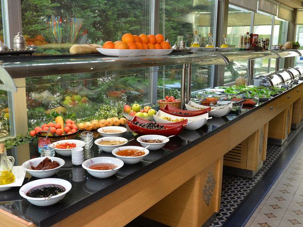 Imagen del bar/restaurante del Hotel Limapark. Foto 4