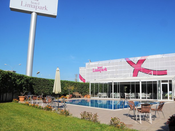 Imagen de la piscina del Hotel Limapark. Foto 20