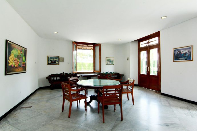 Imagen de los interiores del Hotel Limaran. Foto 20