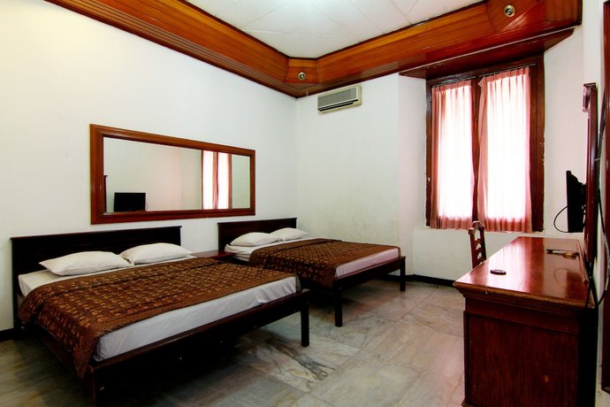 Imagen de la habitación del Hotel Limaran. Foto 15