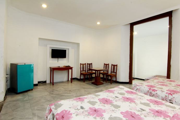 Imagen de la habitación del Hotel Limaran. Foto 18