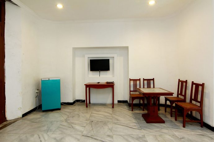 Imagen de la habitación del Hotel Limaran. Foto 19