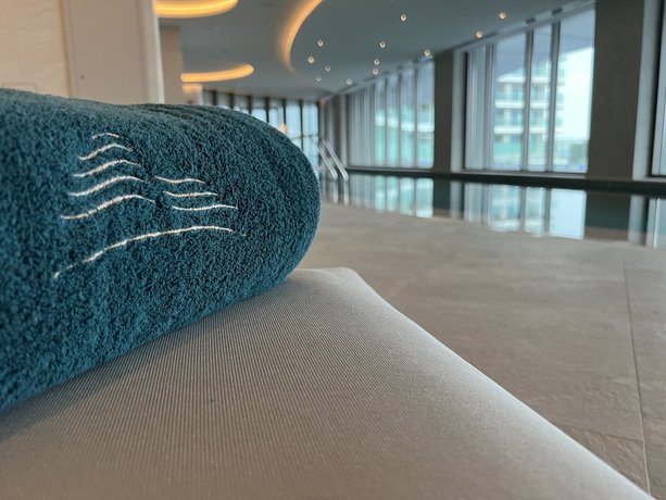 Imagen de la piscina del Hotel Limassol Del Mar. Foto 13