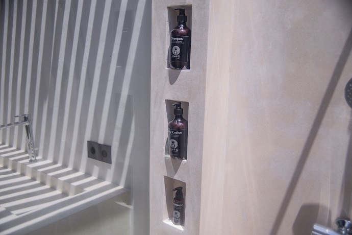 Imagen de la habitación del Hotel Limbo Lux Bungalows. Foto 10