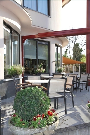 Imagen de los exteriores del Hotel Limburgia, Kanne. Foto 14